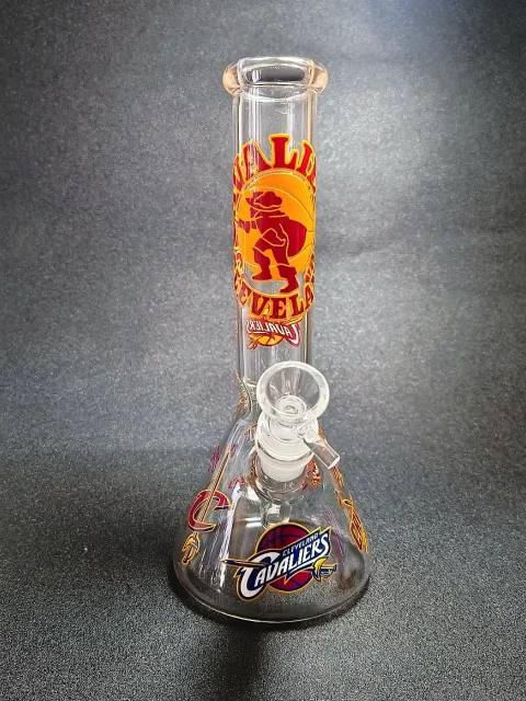 10 Cleveland Cavaliers Beaker Glass Bong