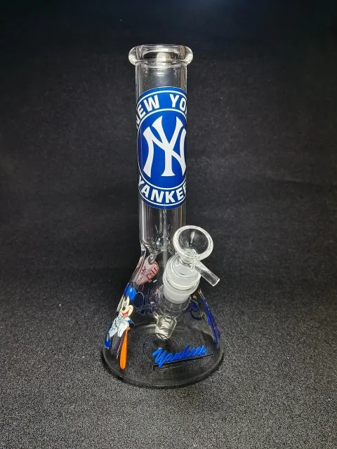 10 New York Yankees Beaker Glass Bong