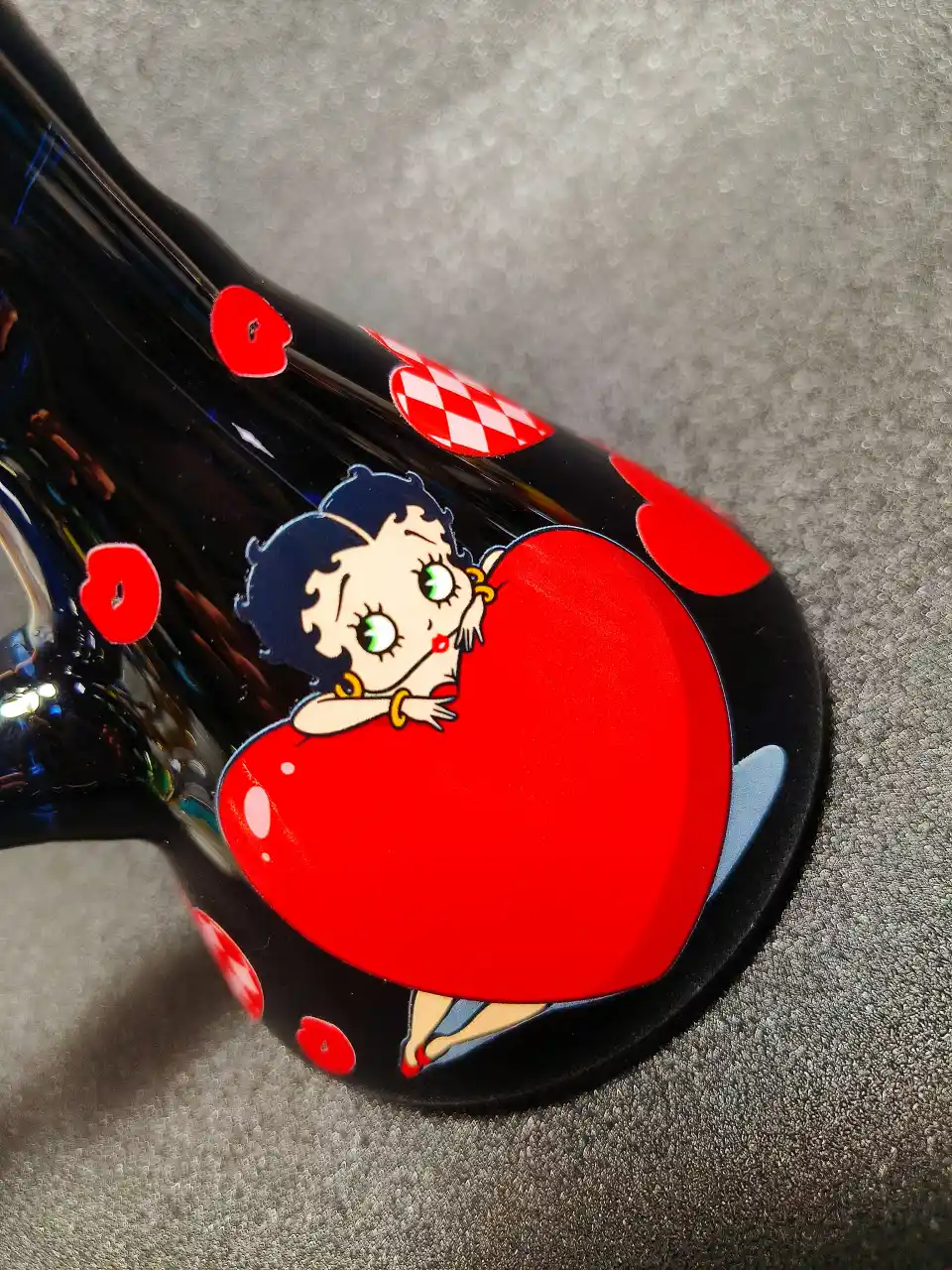 10" Betty Boop Red Dress Heart Lips Vintage Black Glass Bong