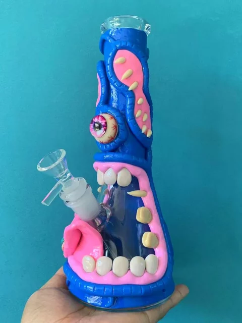 10" The Wild Cyclops Hand-Painted Monster Beaker Bong