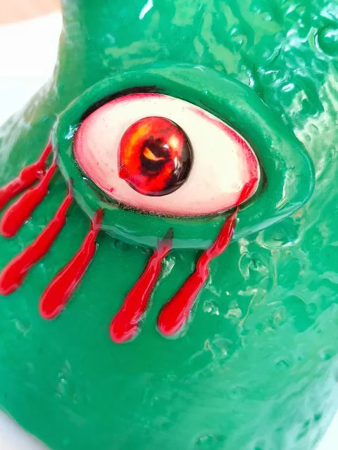 14 inch green monster bong red eye