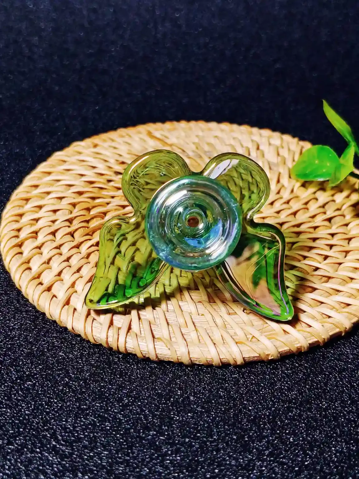 14mm Pretty Green Butterfly Glass Bong Bowl Slide - Image 5