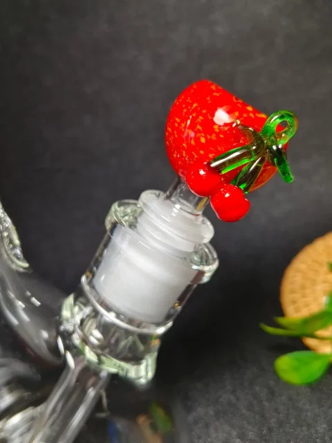 14mm Male Cherry Red Glass Bong Bowl 14mm Male Cherry Red Glass Bong Bowl