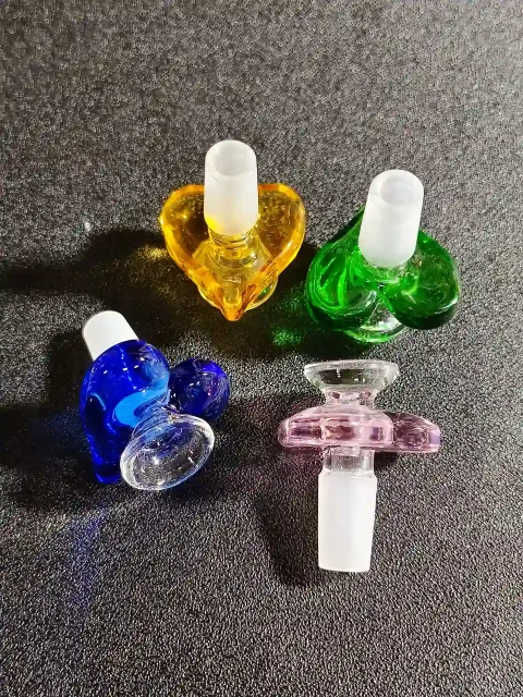 14mm-male-heart-shaped-glass-bong-bowl-2 14mm-male-heart-shaped-glass-bong-bowl