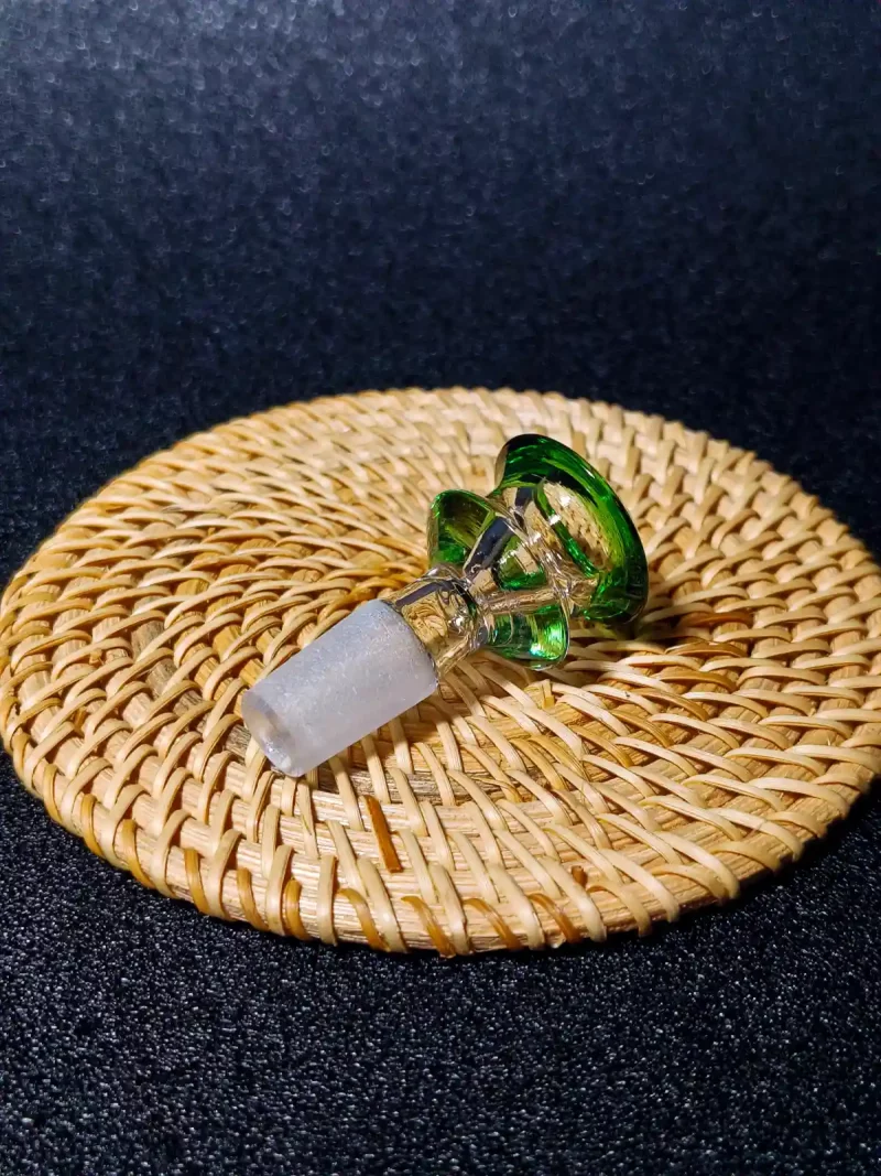 14mm Tulip-Inspired Flower Glass Bong Bowl | Green Accents