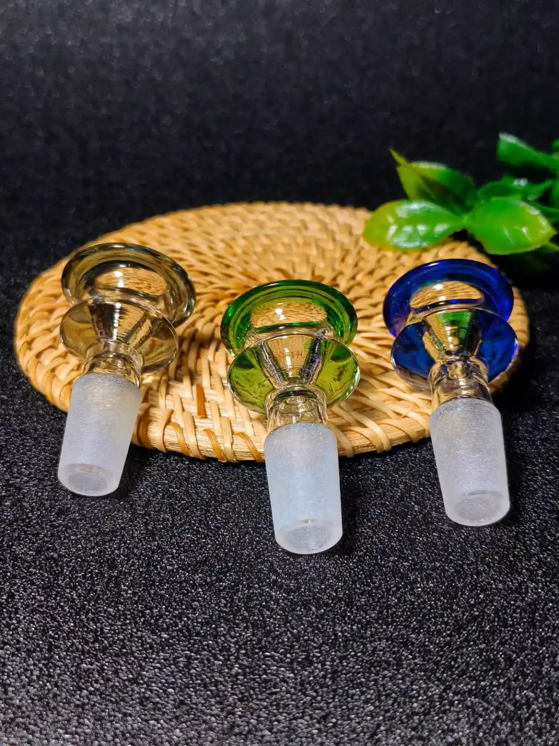 14mm Tulip-Inspired Flower Glass Bong Bowl | Green Blue and Gray Accents
