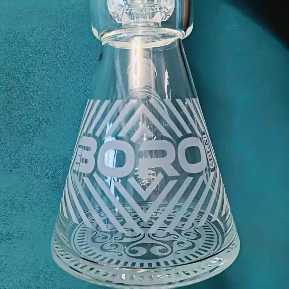 15.5″ 7mm Frosted Tribal Design Thick Beaker Bong