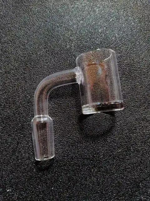 25mm Flat Top Quartz Banger – 14mm male/ 90°/2mm 25mm Flat Top Quartz Banger - 14mm male/ 90°/2mm