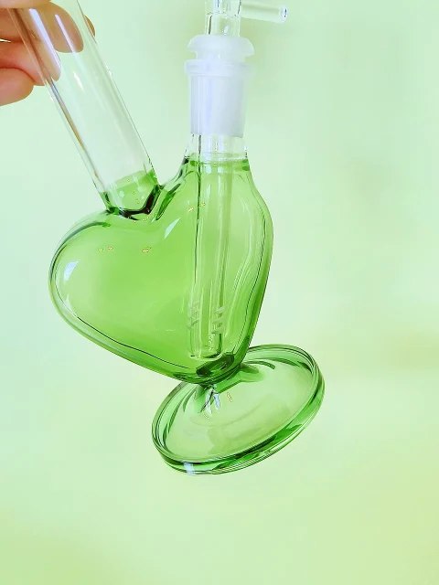 9.5" Green Heart-Shaped Glass Bong