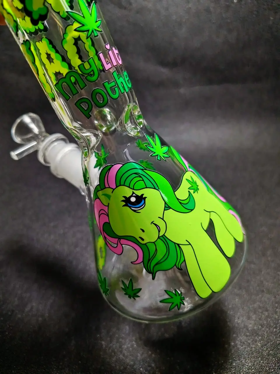 Smoke Weed Every Day Graffiti Bubble Letter Beaker Bong