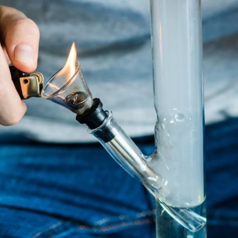 Straight Tube Bong Water level