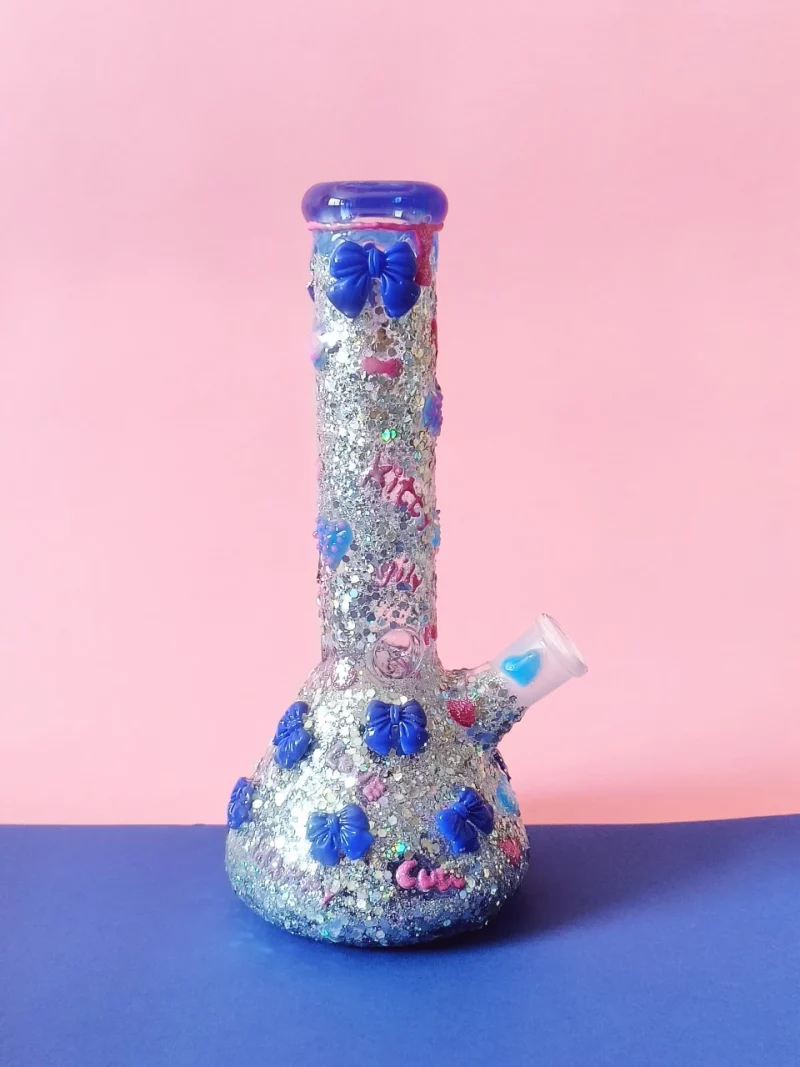 Bedazzled Kawaii Glitter Bong – 9.5" of Sparkly Hello Style