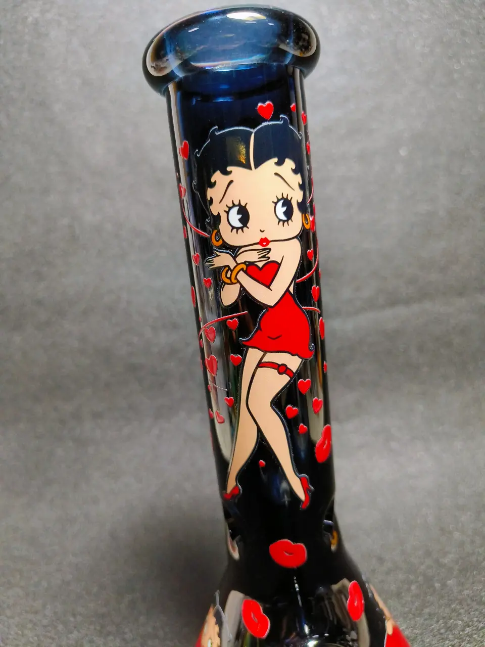10" Betty Boop Red Dress Heart Lips Vintage Black Glass Bong