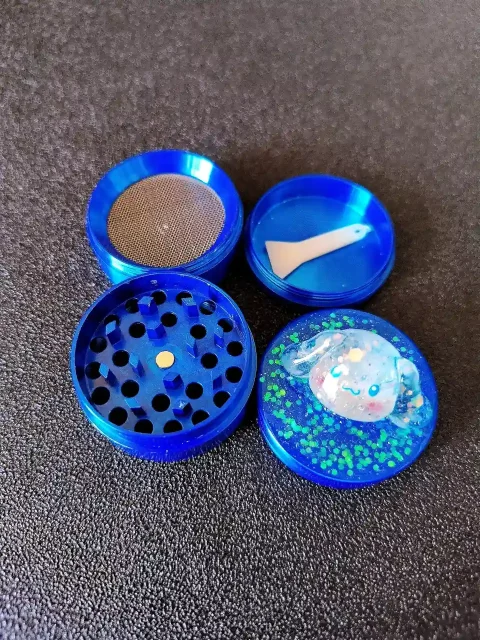 Cinnamoroll Sanrio Royal Blue 4-Layer Metal Grinder Cinnamoroll Sanrio Royal Blue 4-Layer Metal Grinder
