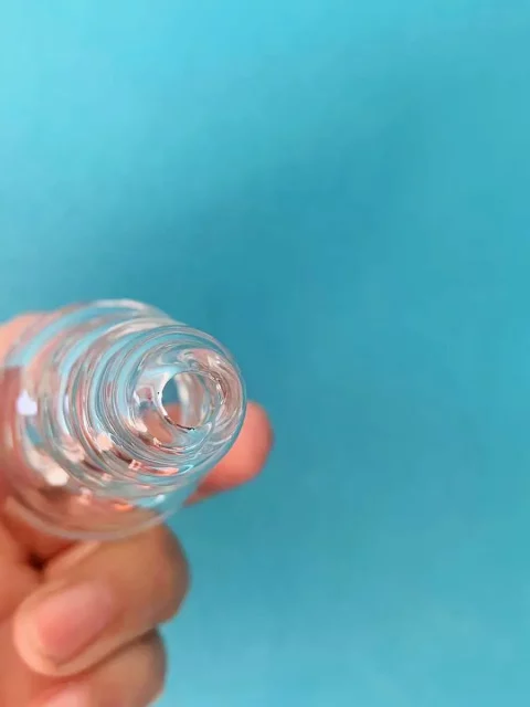 4 Clear Conch Shell-Inspired Swirl Design Glass Hand Pipe