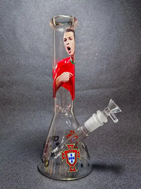 Cristiano Ronaldo Portugal #7 Football Glass Bong Cristiano Ronaldo Portugal #7 Football Glass Bong