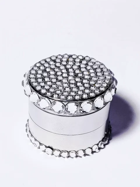 Crystal Bling Mini Herb Grinder – Sparkle Meets Smooth Grinding