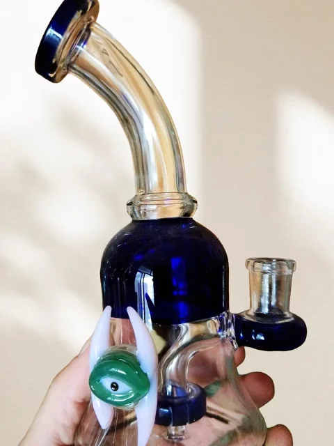8" Deep Blue Single-Eyed Bong/Dab Rig