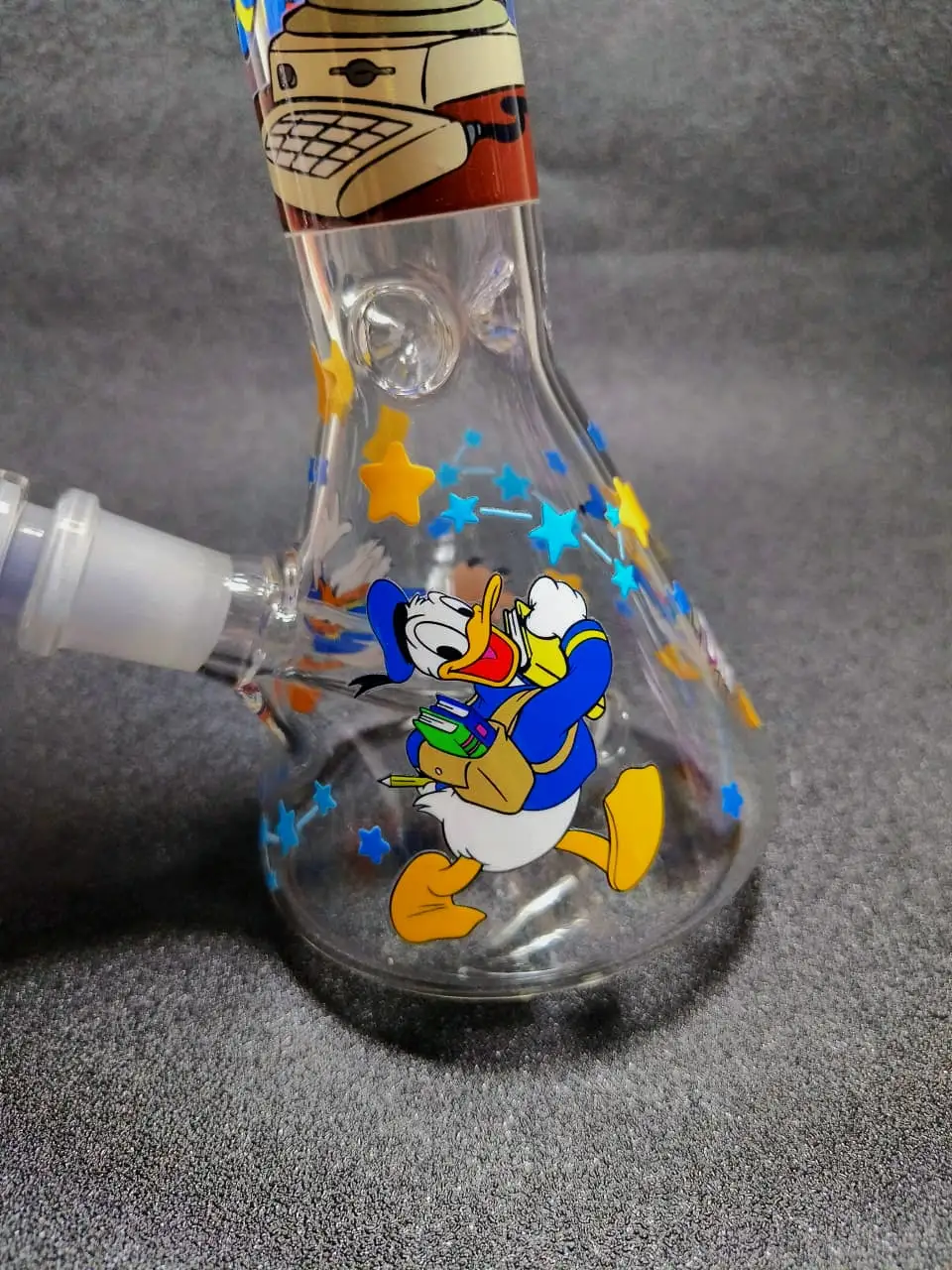10" Donald Duck Sailor Adventure Star Beaker Glass Bong