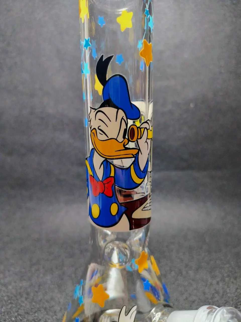 10" Donald Duck Sailor Adventure Star Beaker Glass Bong