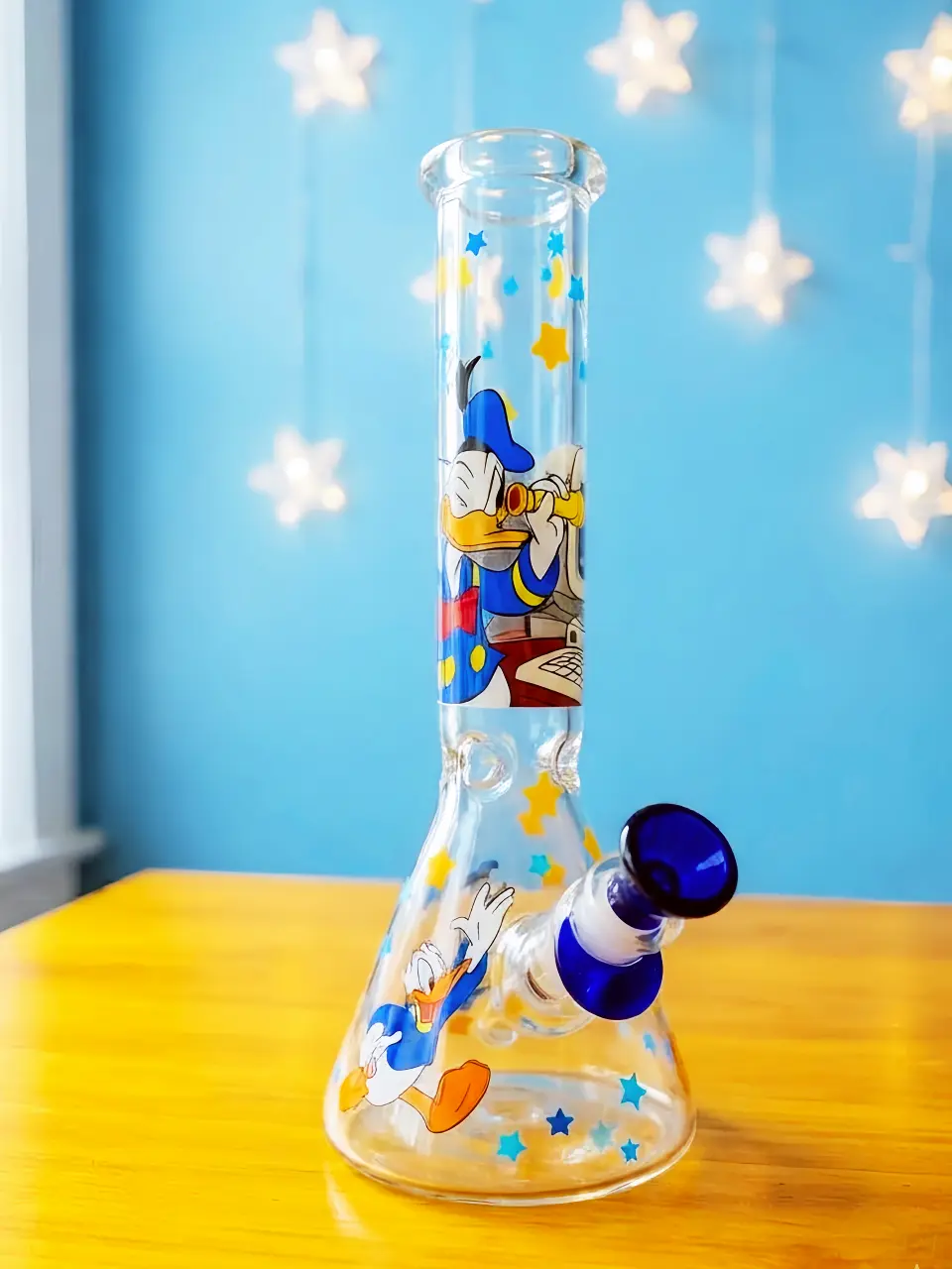 10" Donald Duck Sailor Adventure Star Beaker Glass Bong - Image 8