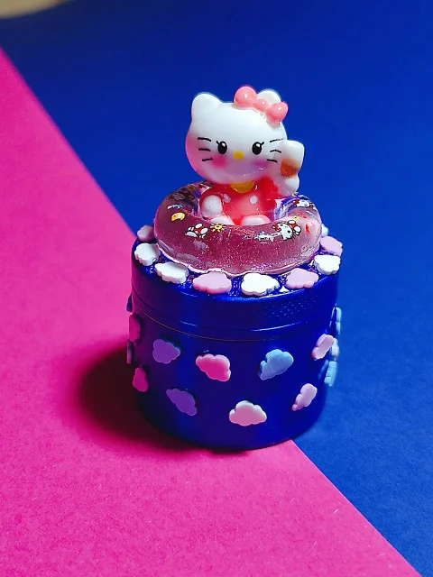 Dreamy Hello Kitty Cloud Mini Grinder