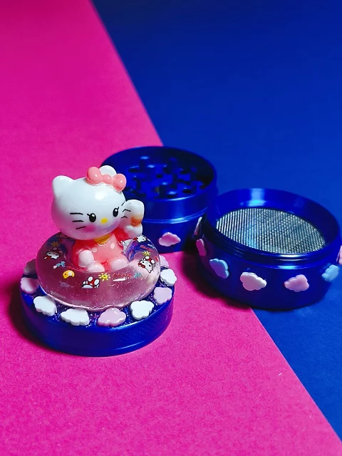 Dreamy Hello Kitty Cloud Mini Grinder