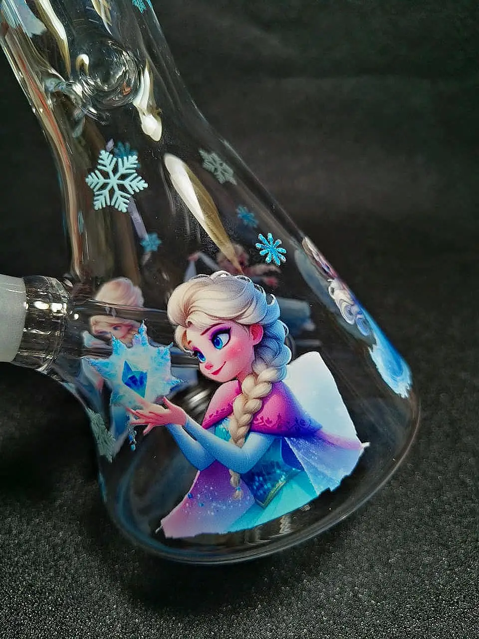 Elsa Snowflake Beaker Glass Bong