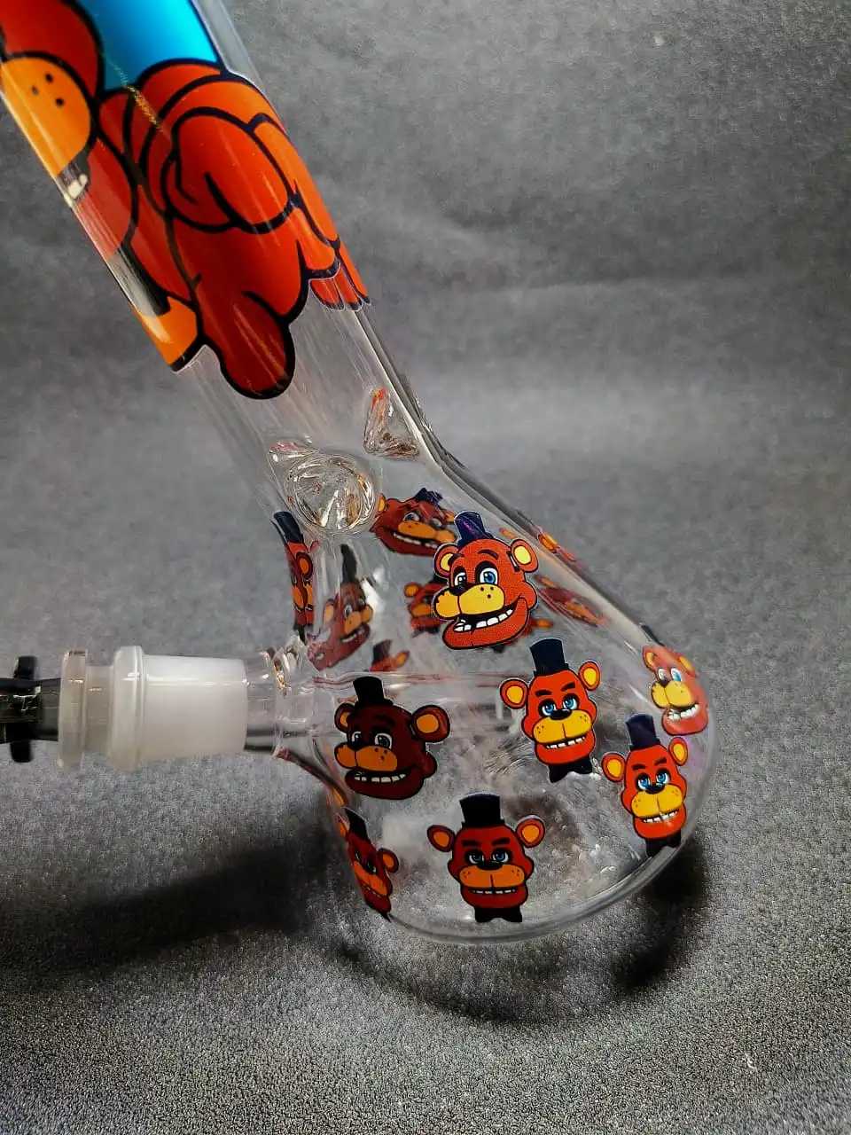 10" Freddy Fazbear Allover Faces Beaker Glass Bong