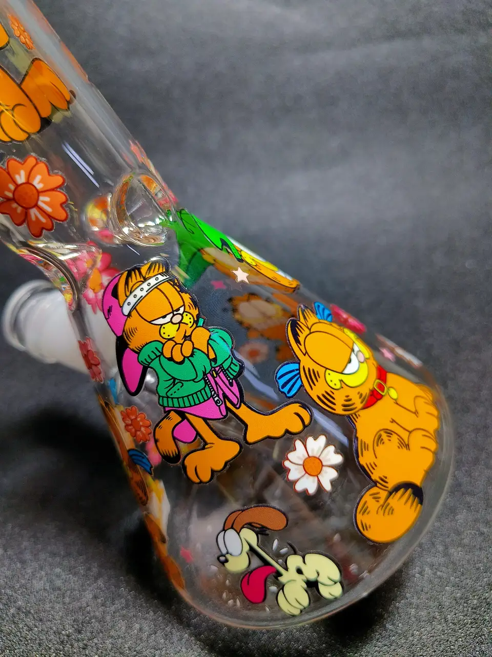 Garfield Comic Classic Lazy Cat Flower Beaker Glass Bong