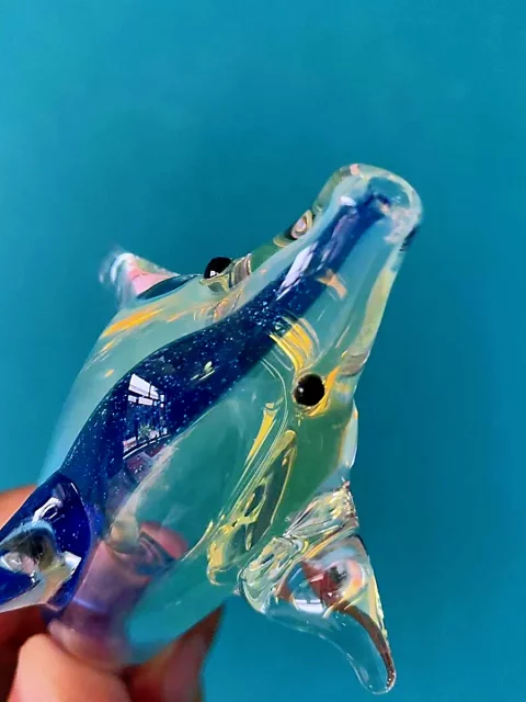 Graceful Dolphin 5.7" Borosilicate Glass Hand Pipe