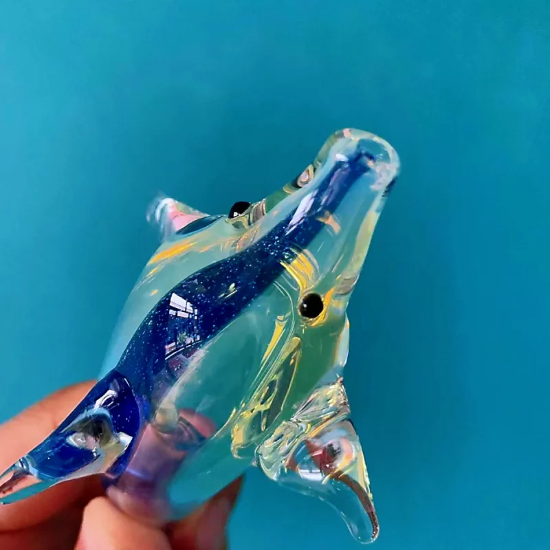 Graceful Dolphin 5.7" Borosilicate Glass Hand Pipe