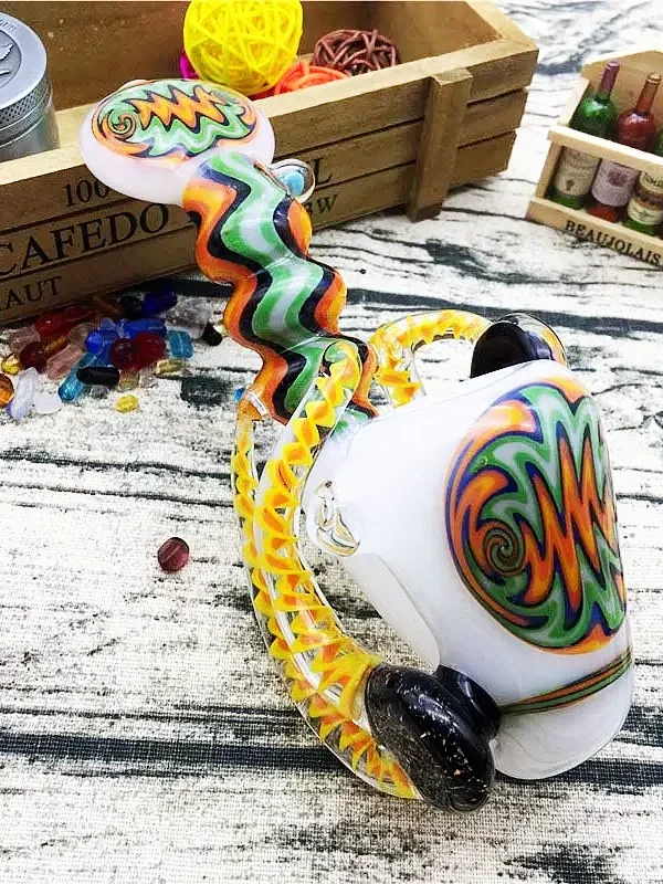 7" Handcrafted Thick Horn Wig Wag Glass Pipe
