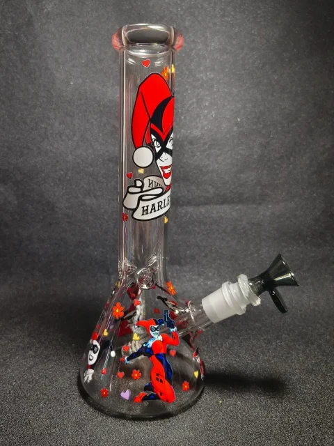 Harley Quinn Red Black Chibi Face Beaker Glass Bong Harley Quinn Red Black Chibi Face Beaker Glass Bong