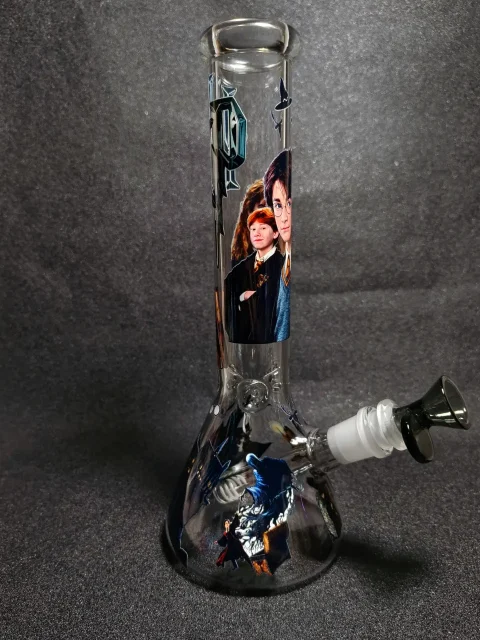 Harry Potter Wizarding World Hogwarts Gryffindor Harry Ron Castle Beaker Glass Bong Harry Potter Wizarding World Hogwarts Gryffindor Harry Ron Castle Beaker Glass Bong
