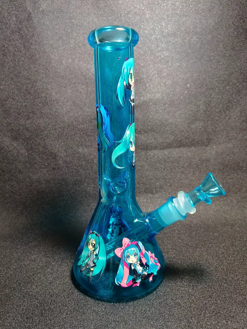 Hatsune Miku Vocaloid Chibi Green Pigtails Ice Blue Beaker Glass Bong