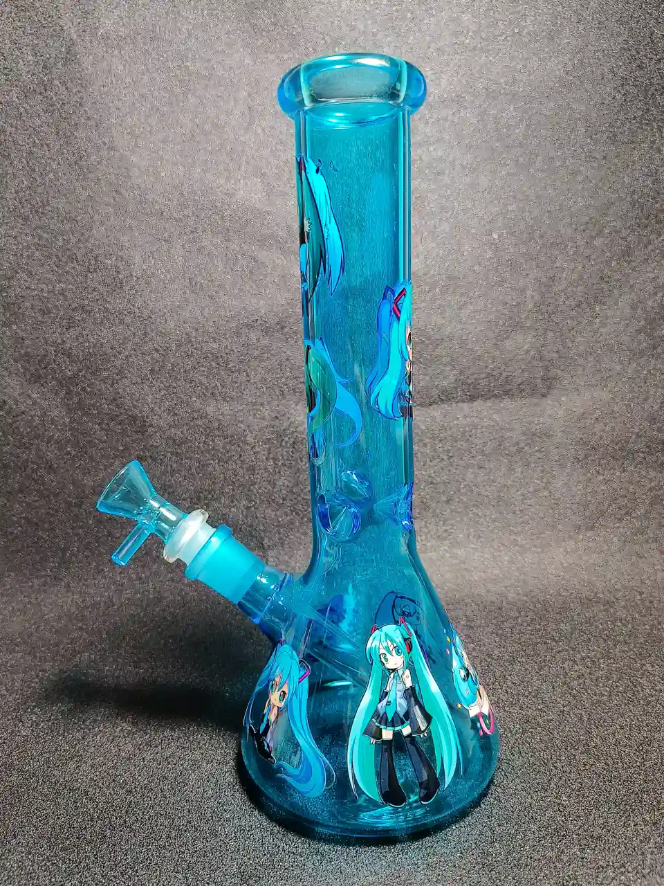 Hatsune Miku Vocaloid Chibi Green Pigtails Ice Blue Beaker Glass Bong