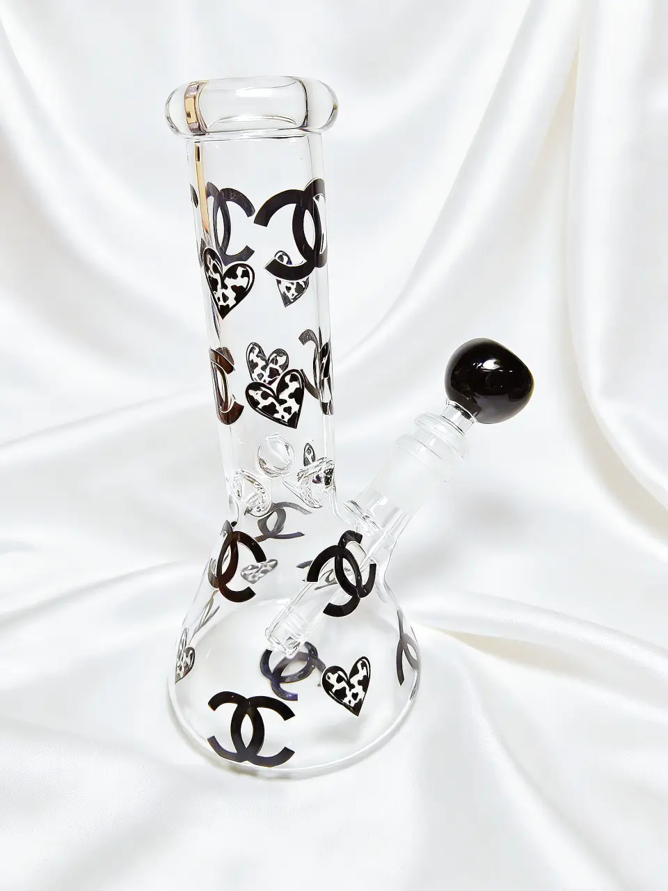 8" Chic Noir Chanel-Inspired Beaker Glass Bong