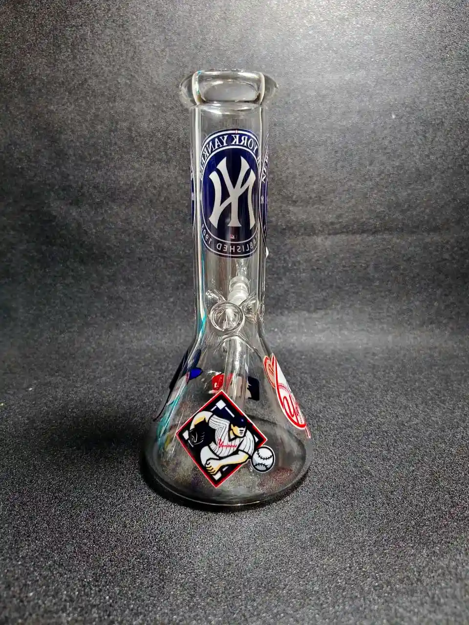 8" New York Yankees MLB Mini Glass Bong