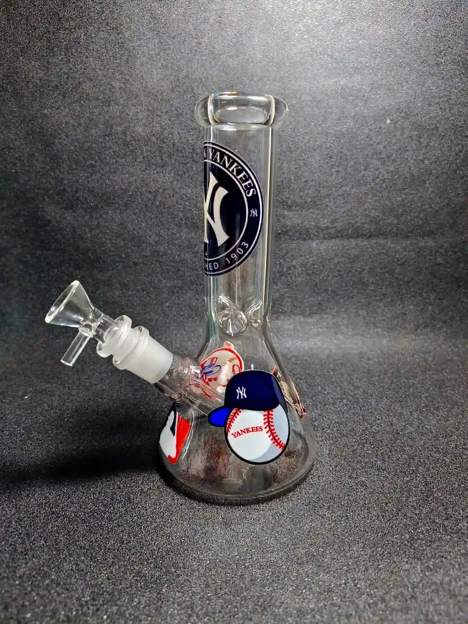 8" New York Yankees MLB Mini Glass Bong