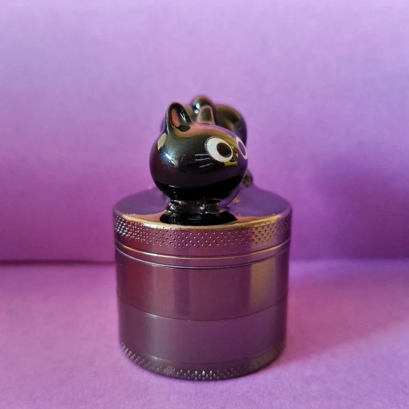 Playful Black Cat Mini Grinder – Cute, Compact & Functional