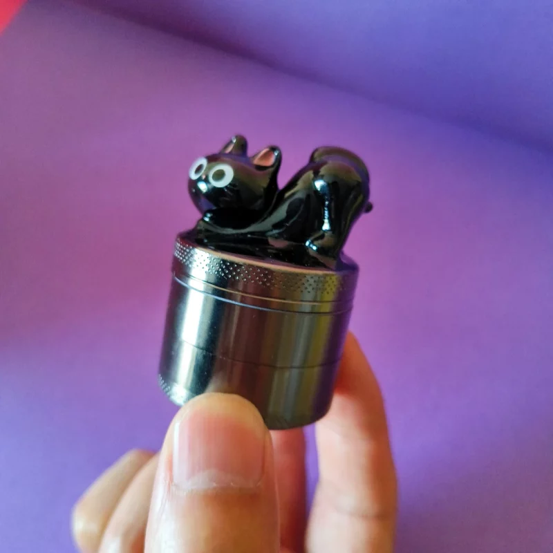 Playful Black Cat Mini Grinder – Cute, Compact & Functional