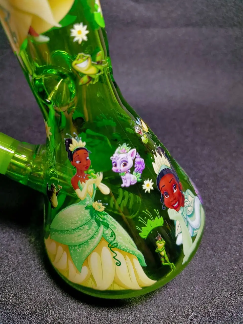 Princess Tiana Lily Pad & Frog Green Beaker Glass Bong
