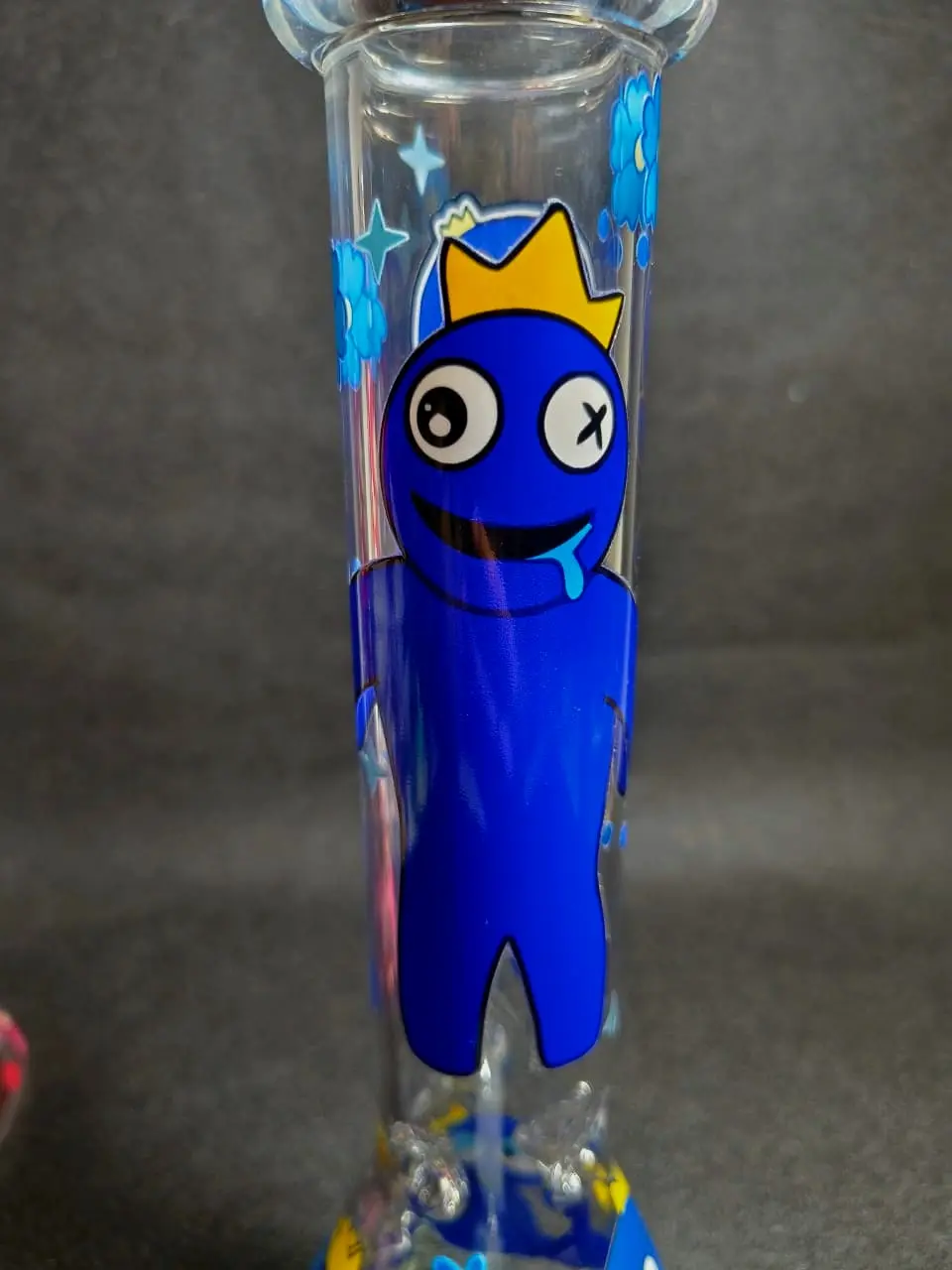 Rainbow Friends Blue Crown & Flower Beaker Glass Bong