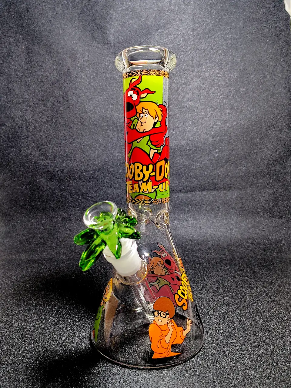 Scooby-Doo Shaggy Team-Up Beaker Glass Bong