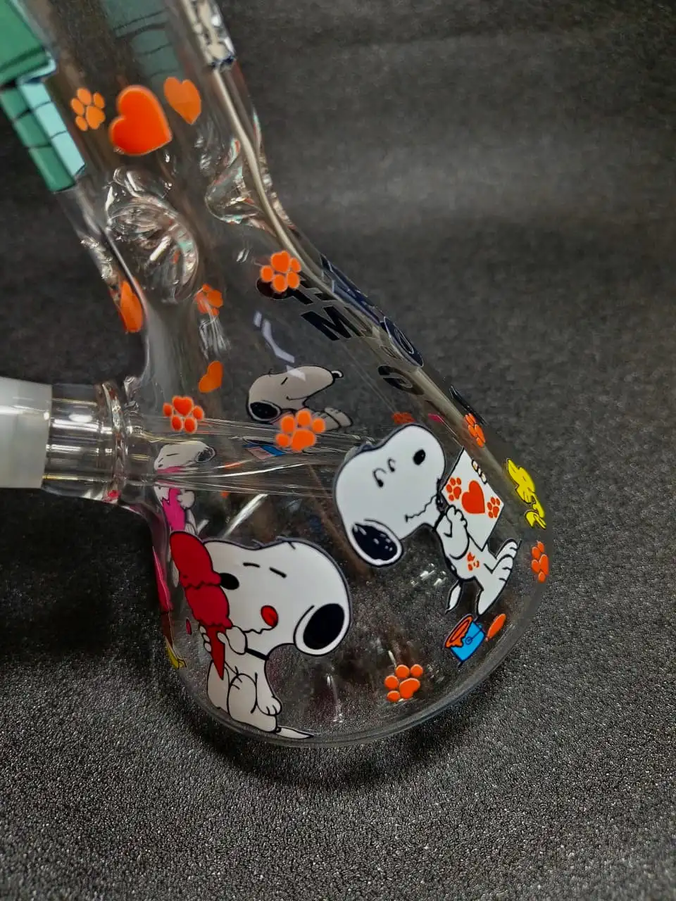 Snoopy Romantic Hearts & Flowers Beaker Glass Bong