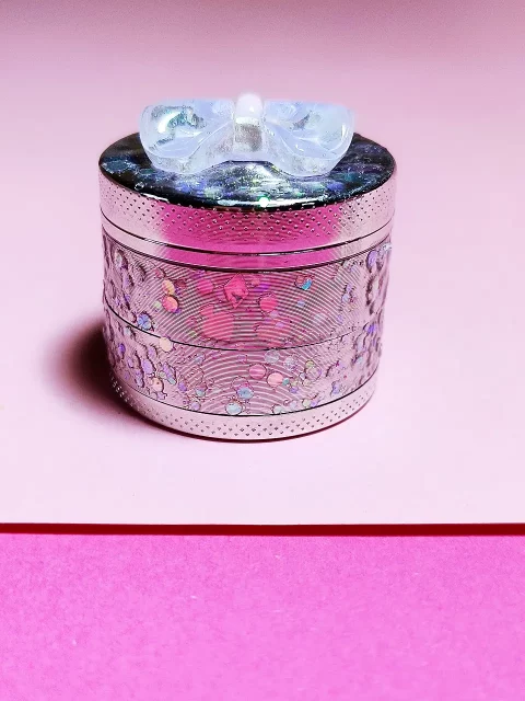 Sparkling Lavender Bow Metal Grinder