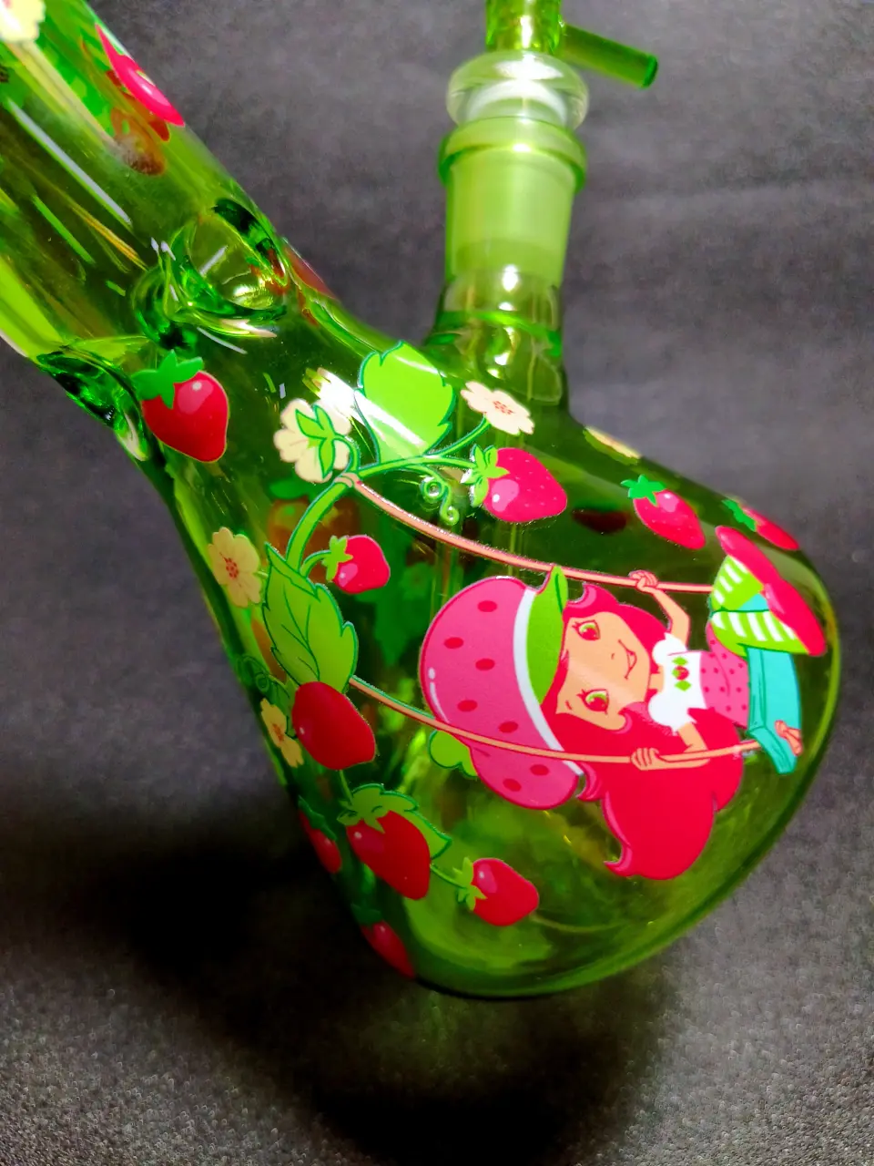 Strawberry Shortcake Green Blossom Garden Beaker Glass Bong