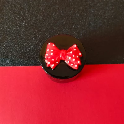 Sweet Polka Dot Bow Grinder - Chic & Compact