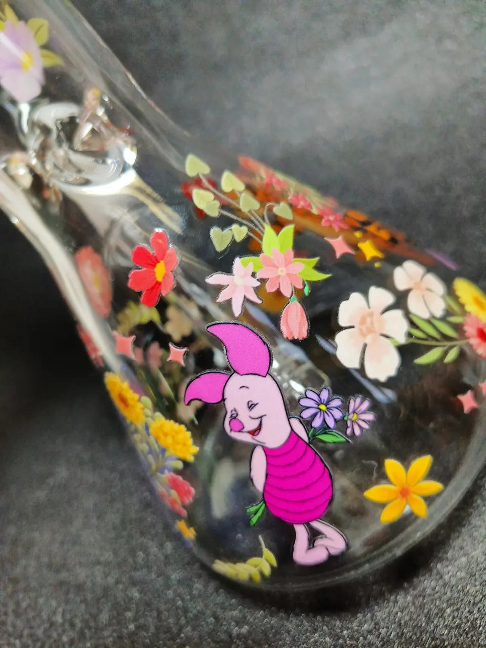 Winnie the Pooh Tigger Flower Garden Beaker Glass Bong